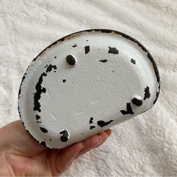 Vintage rusty wrought iron soap dish farmhouse shabby chippy paint country - Picture 5 of 12